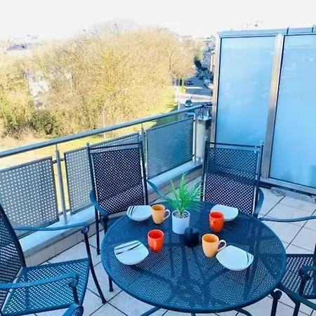 Large Penthouse In Center-41 *