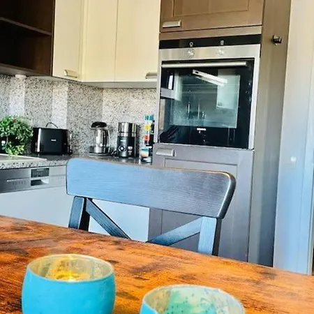 Large Penthouse In Center-41 *